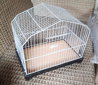 Predam starsiu klietku pre male vtaciky. - 2