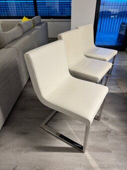 Jedalenské stoličky - 2