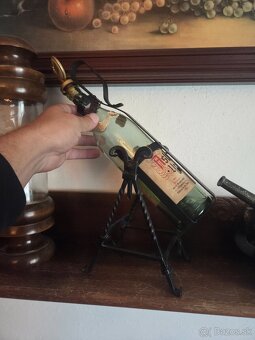 Fľaša zo stojanom - 2