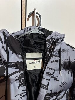 Zimná bunda Moncler - veľkosť M/L - 2