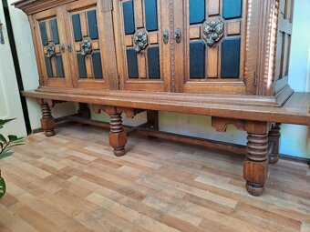 Starozitna vyrezavaná komoda - 2