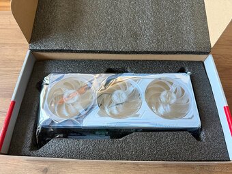 ASROCK Radeon RX 9070 XT Steel Legend 16G - 2