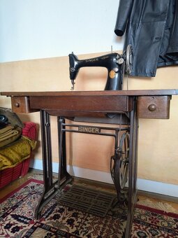 Šijací stroj Singer - 2