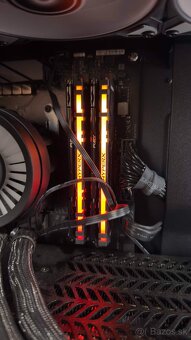 Pamäte HyperX 16 GB KIT 3200 MHz DDR4 CL16 Predator RGB - 2