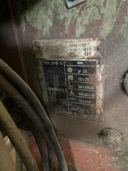 Profilové nožnice. - 2