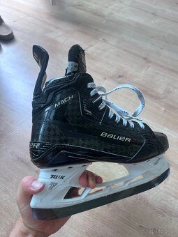 BAUER supreme mach - 2