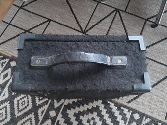 Case, kufre retro na renováciu - 2