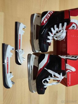 Hokejové Korčule CCM JetSpeed YTH 11 - 2