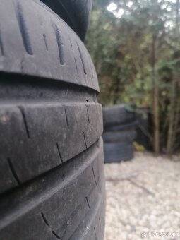 Barum bravuris 3 235/45r18 4ks cena 30e - 2