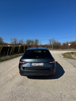 Škoda superb 2.0 TDi 140kw - 2