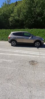 Nissan Qashqai 1,5 dci 4+2 - 2