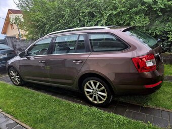 Škoda Octavia Combi 1.6 Tdi Elegance - 2