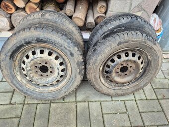 Predám disky kolies z auta fiat lancia 4x 98. R 13 - 2