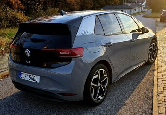 ID.3 zajímavá výbava, auto jako nové - 2