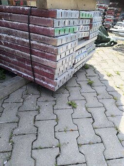 Lešenarske podlahy Plettac - 2