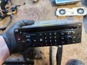 Citroen C4 JBL audio - 2