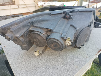 superb 2 levé přední světlo - 2