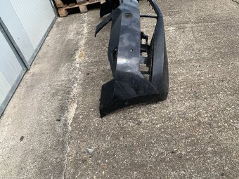 predni naraznik skoda superb 3 III 3v0 6xpdc cerny - 2