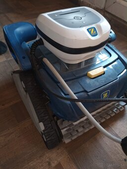 Zodiac elektricky čistic bazénu - 2