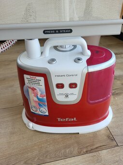Naparovač odevov Tefal - 2