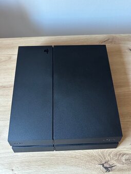 Playstation 4 - 2