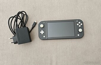 Nintendo Switch Lite, 2 hry, obal - 2