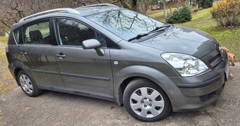 Toyota corolla verso 1.6 - 2