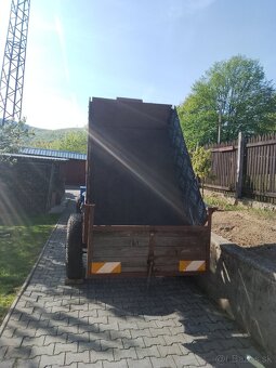 Vyklapacia vlečka za traktor - 2