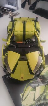 Predám napodobeninu lego športové auto - 2