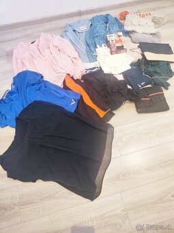 balík dámskeho oblečenia - 2
