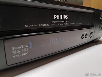 4-Hlavový Videorekordér PHILIPS VR200 - 2