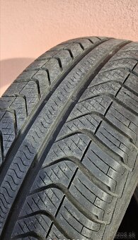 Pirelli Cinturato All Season Plus 235/55 R18
- 2