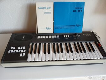 Elektronicke minivarhany Tesla Delicia HT-37 D - 2
