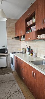 ZREKONŠTRUOVANÝ 3 - IZBOVÝ BYT S BALKÓNOM, 70M2, HUMENNÉ - 2