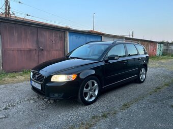 VOLVO V50 - 2