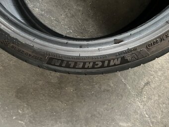 215/40 r18 - 2