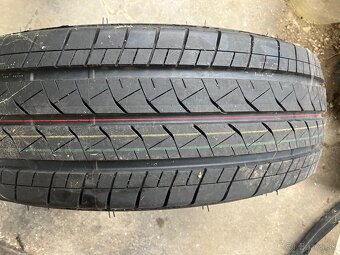 Bridgestone Duravis R660 225/65R16C - 2