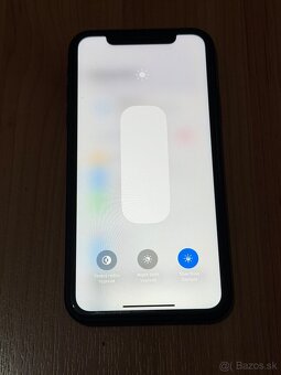 Predám Apple IPhone XR 64GB Black Minimálne Známky - 2