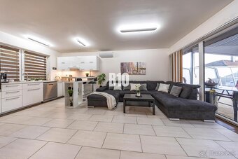 Tri Vody - 4-izbový rodinný dom s bazénom | Most pri Bratisl - 2