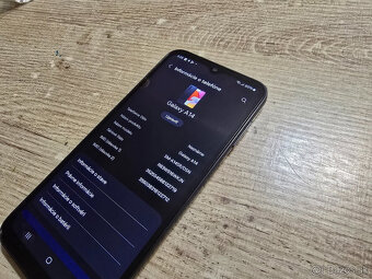 Samsung A14 Cierny v Top Stave - 2
