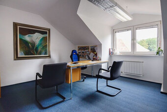 Administratívna budova v centre mesta Trenčína - 2