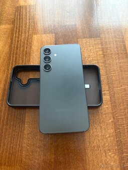 Samsung Galaxy s24 - 2