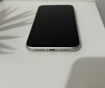 iPhone 11 128 GB - 2