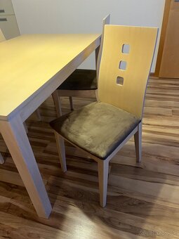 Predám stôl a 4 stoličky - 2