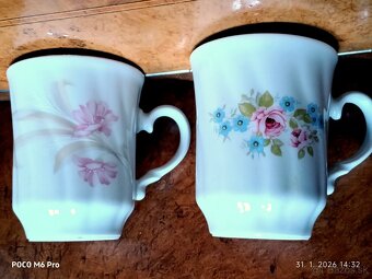 Staré hrnčeky a duritky po 0,5 e - 2