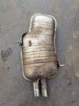 Výfukový tlmič BMW e46 325i - 2