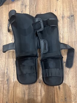 Predám Octagon chrániče na holene - 2