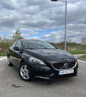 Volvo v40 d3 nafta automat - 2