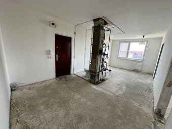 Veľký 2 izbový byt pripravený na rekonštrukciu 64m2, 7/7 - 2