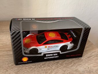 SHELL autíčko BMW M4 model 2017 - 2